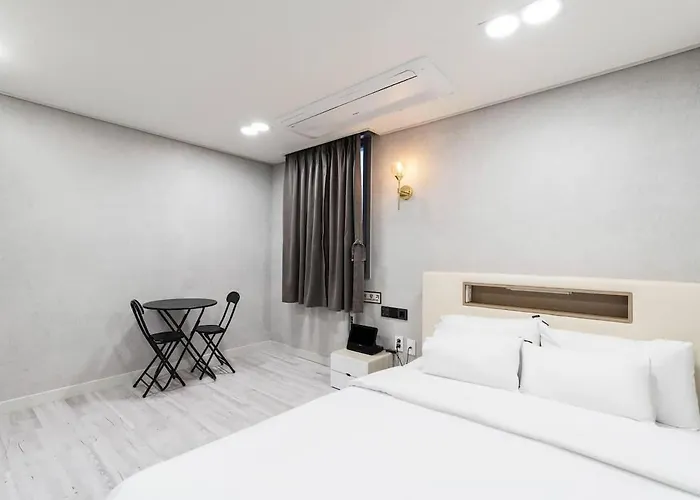 Hotel a capsule Regen